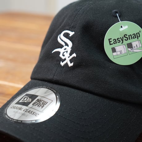 NEWERA・ニューエラ　カジュアルクラシック MLB Casual Classic シカゴ・ホワイトソックス ミッドロゴ ブラック × クロームホワイト