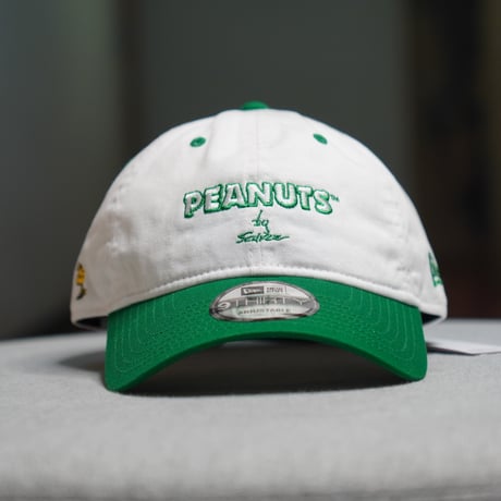 NEW ERA・ニューエラ　9THIRTY PEANUTS ピーナッツ ロゴ ホワイト ケリーグリーンバイザー