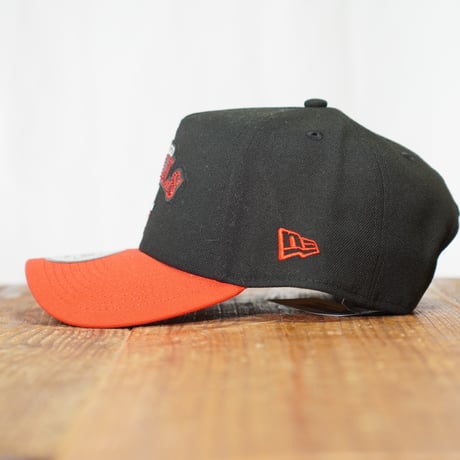 NEW ERA・ニューエラ 9FORTY A-Frame NBA Rhinestone ラインストーン シカゴ・ブルズ ブラック レッドバイザー 14667877