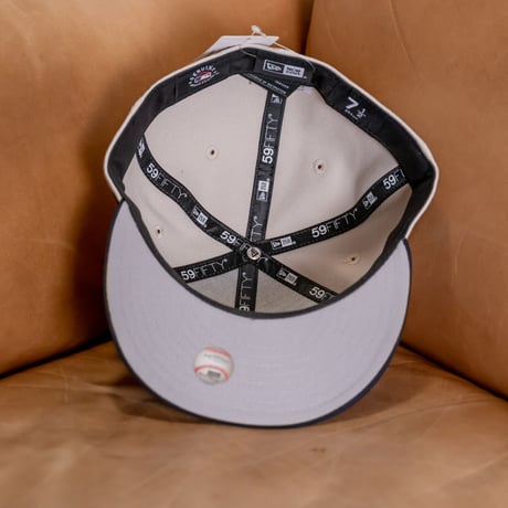 NEWERA・ニューエラ　 59FIFTY MLB Stone Color ニューヨーク・ヤンキース ストーン ネイビーバイザー