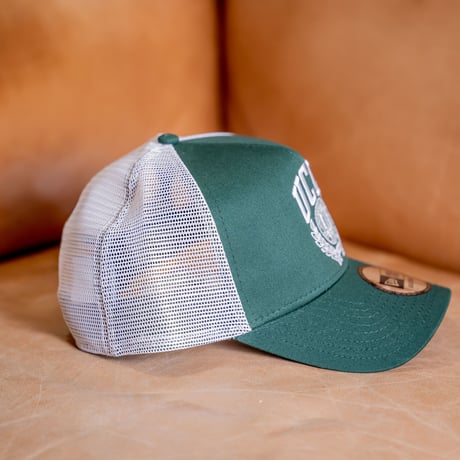 NEW ERA・ニューエラ　9FORTY A-Frame トラッカー UCLA LEAFロゴ（ダークグリーン/ホワイト）