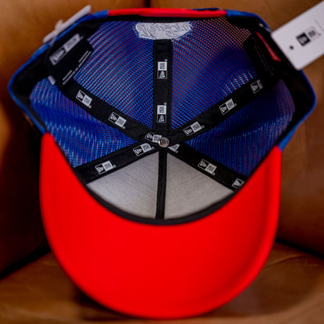 NEW ERA・ニューエラ　9FORTY A-Frame トラッカー Budweiser バドワイザー ラベルロゴ（ホワイト/ブルー/レッド）
