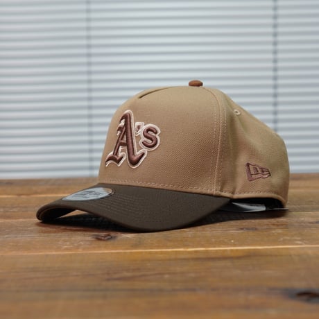 NEWERA・ニューエラ　9FORTY A-Frame Iced Latte オークランド・アスレチックス カーキ ウォルナットバイザー