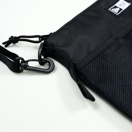 NEW ERA・ニューエラ　 サコッシュ　2.5L（ブラック）