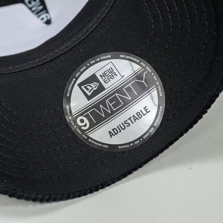 NEW ERA・ニューエラ　9TWENTY Corduroy コーデュロイ Metal Flag（ブラック）