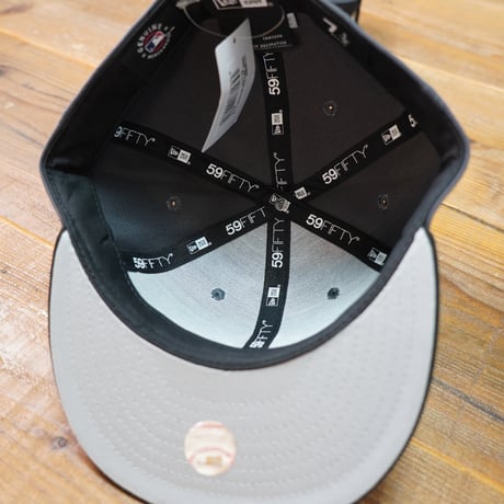 NEWERA・ニューエラ　59FIFTY Shadow ニューヨーク・ヤンキース ダークグラファイト ブラックバイザー