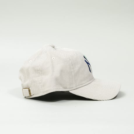 NEW ERA・ニューエラ　9TWENTY MLB Corduroy コーデュロイ ニューヨーク・ヤンキース（ライトベージュ）