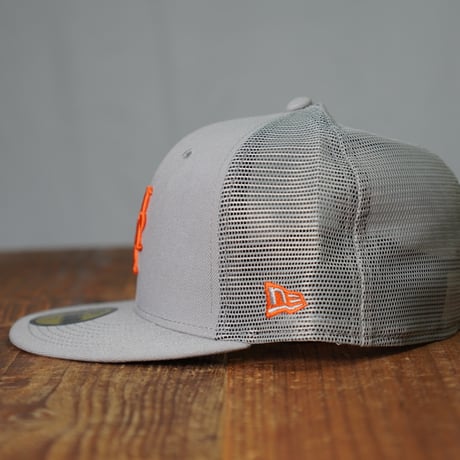 NEW ERA・ニューエラ　59FIFTY トラッカー Beautiful Beach ニューヨーク・メッツ グレー