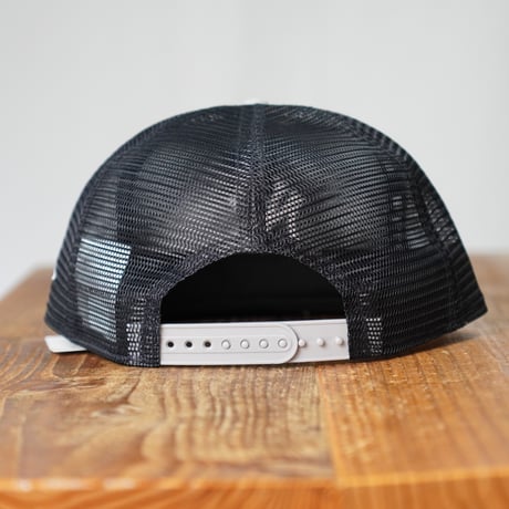 NEW ERA・ニューエラ　9FIFTY トラッカー MLB All Mesh ニューヨーク・ヤンキース クーパーズタウン ネイビー グレーバイザー