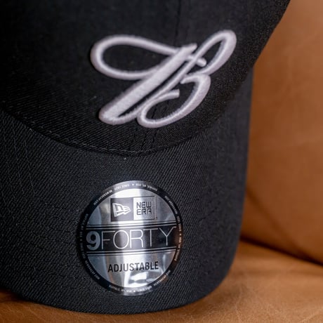 NEW ERA・ニューエラ　9FORTY Budweiser バドワイザー Bロゴ（ブラック）