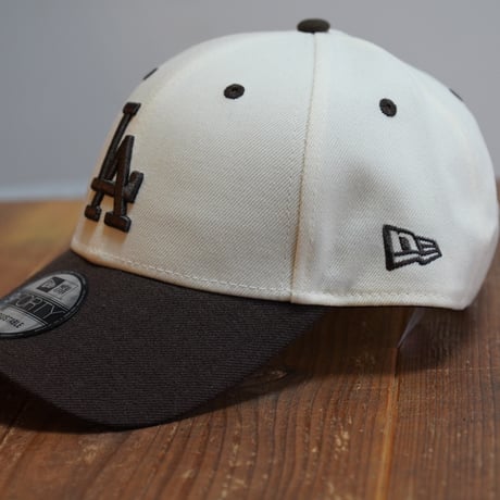 NEWERA・ニューエラ　 9FORTY MLB Wool Visor ロサンゼルス・ドジャース クローム ブラウンバイザー