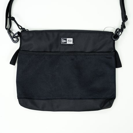 NEW ERA・ニューエラ　 サコッシュ　2.5L（ブラック）