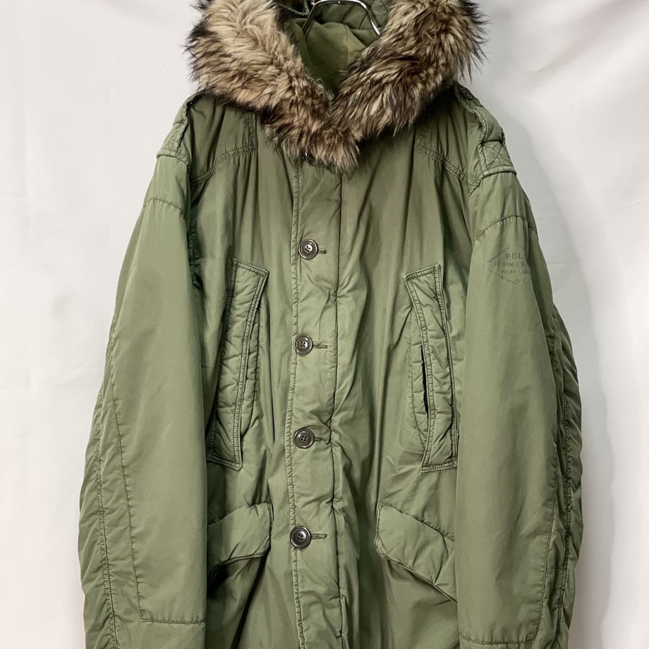636e3db34aed194eea3d0438