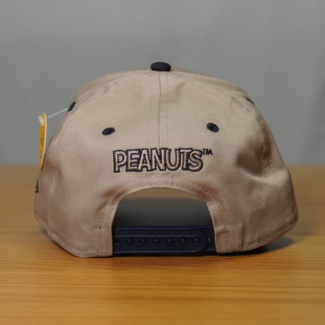 NEWERA・ニューエラ キッズ Youth 9FOURTY A-Frame PEANUTS ピーナッツ College Logo アッシュブラウン  14682452