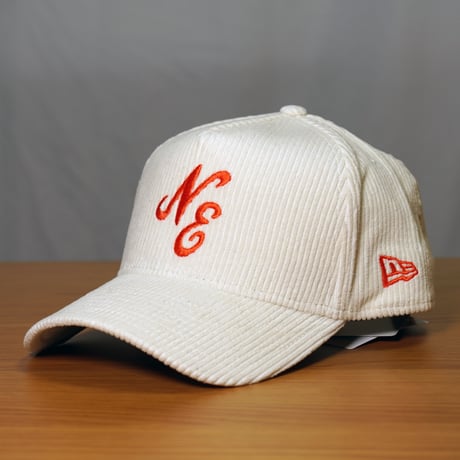 NEW ERA・ニューエラ 9FORTY A-Frame CORDUROY コーデュロイ クラシックロゴ アイボリー 14667896