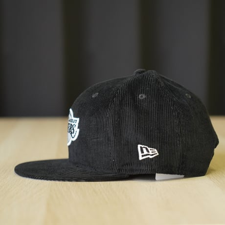 NEW ERA・ニューエラ 9FIFTY NBA Black and White コーデュロイ ロサンゼルス・レイカーズ ブラック
