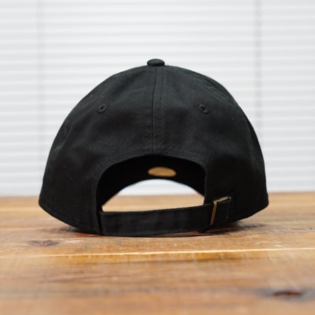 NEWERA・ニューエラ　カジュアルクラシック MLB Casual Classic シカゴ・ホワイトソックス ミッドロゴ ブラック × クロームホワイト