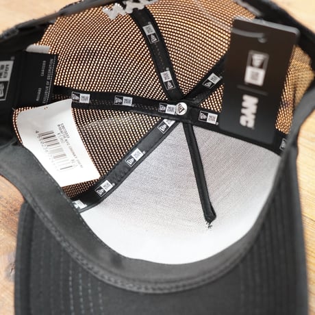 NEWERA・ニューエラ  9FORTY A-Frame トラッカー NYC チャンキーロゴ NEW ERA ブラック