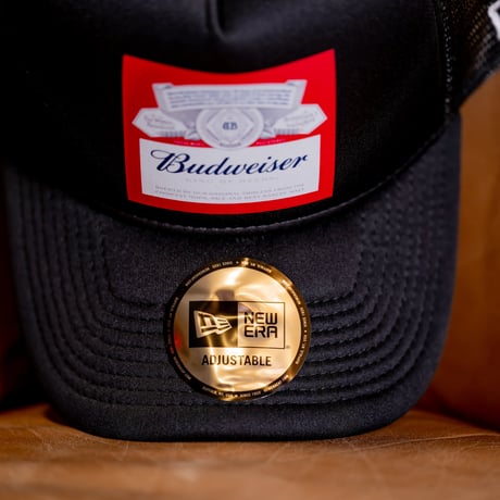 NEW ERA・ニューエラ　9FORTY A-Frame トラッカー Budweiser バドワイザー ラベルロゴ（ブラック）