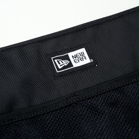NEW ERA・ニューエラ　 サコッシュ　2.5L（ブラック）