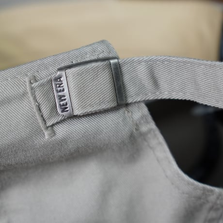 NEW ERA・ニューエラ　9TWENTY Khaki Sweat Band ニューヨーク・ヤンキース  ペブル カーキスウェットバンド