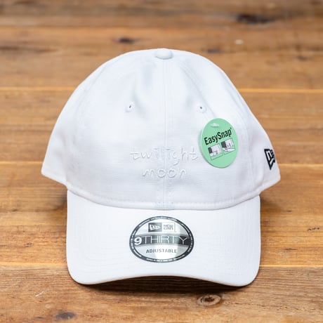 NEW ERA・ニューエラ　9THIRTY イージースナップ 出口 夏希 twilight moon ホワイト × ホワイト