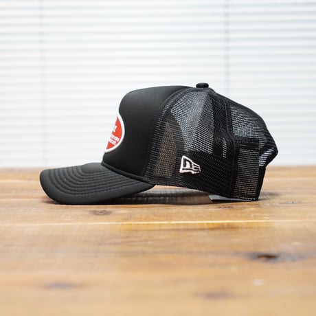 NEWERA・ニューエラ 9FORTY A-Frame トラッカー オーバルロゴ ブラック メッシュキャップ