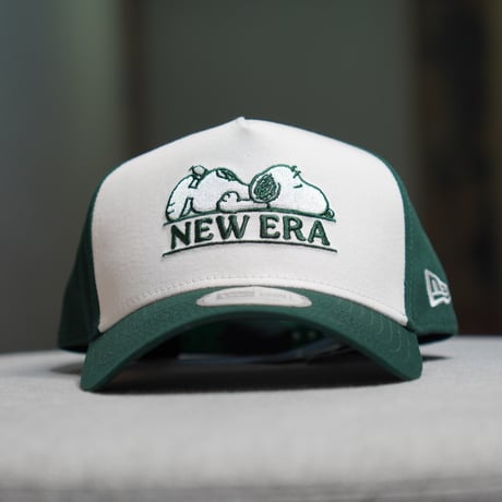 NEW ERA・ニューエラ　9FORTY A-Frame PEANUTS ピーナッツ スヌーピー ホワイト/ダークグリーン 14344535