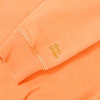 daze & easy ロゴ刺繍スウェット「THE DYE 顔料染め裏毛」DE SINGSMAN（オレンジ）