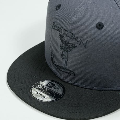 NEWERA・ニューエラ　  9FIFTY DOG TOWN ドッグタウン ロゴ グラファイト ブラックバイザー