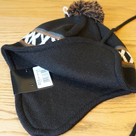 NEWERA・ニューエラ ポンポンニット イヤーフラップ Ear Flap Line ブラック 14312139