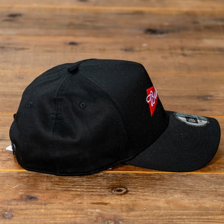 NEW ERA・ニューエラ　9FORTY A-Frame Budweiser バドワイザー ボウタイロゴ（ブラック）