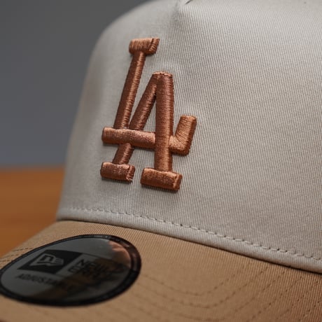 NEW ERA・ニューエラ 9FORTY A-Frame Mocha Mousse ロサンゼルス・ドジャース リバーブラウン/カーキ
