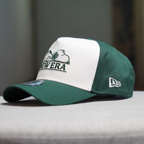 NEW ERA・ニューエラ　9FORTY A-Frame PEANUTS ピーナッツ スヌーピー ホワイト/ダークグリーン 14344535