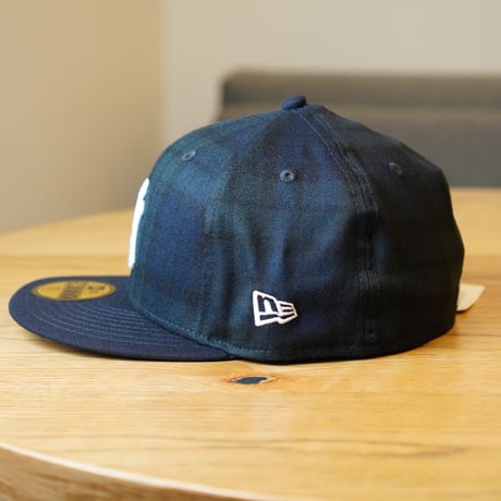NEWERA・ニューエラ59FIFTY Powered by GORO NAKATSUGAWA（min-nano）ニューヨーク・ヤンキース ブラックウォッチ ネイビーバイザー　14346956