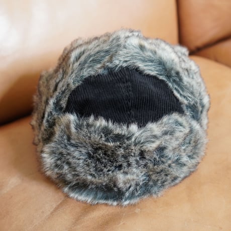 NEW ERA・ニューエラ　トラッパー コーデュロイ　The Trapper CORDUROY  NEW ERA ロゴ ブラック（Lサイズ）