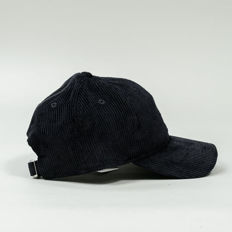 NEW ERA・ニューエラ　9TWENTY Corduroy コーデュロイ Metal Flag（ブラック）