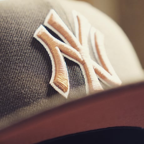 NEW ERA・ニューエラ　59FIFTY St. Valentine's Day バレンタインデー ニューヨーク・ヤンキース ウォルナット ブラウンアンダーバイザー