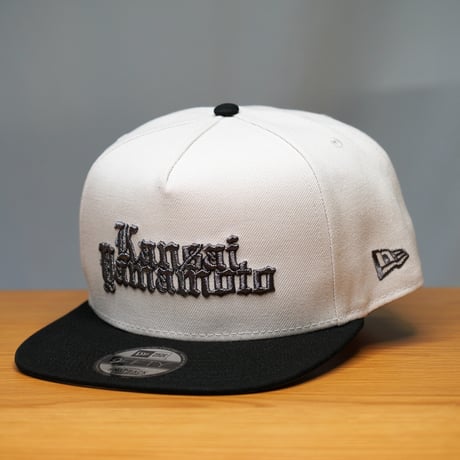 NEW ERA・ニューエラ 9FIFTY A-Frame kansaï yamamoto Old English ストーン/ブラック