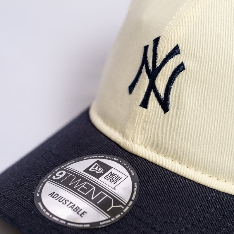 90s USA製 MLB NEW YORK YANKEES チームロゴ ペナント 1e9bca64-71bd-ef11-842b-