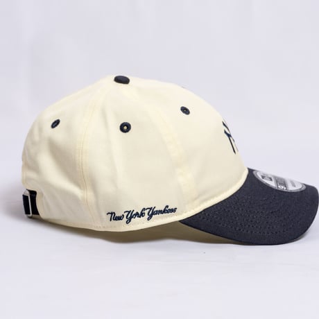 NEW ERA・ニューエラ　 9TWENTY MLB Side Logo ニューヨーク・ヤンキース ミニロゴ（クロームホワイト・ネイビーバイザー）