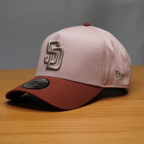 NEW ERA・ニューエラ 9FORTY A-Frame Mocha Mousse サンディエゴ・パドレス ダーティーローズ/ウェットバーク