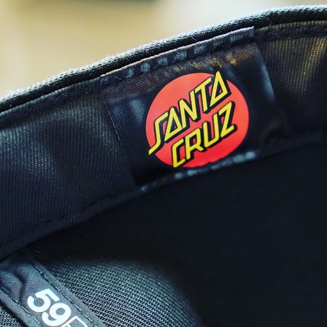 NEW ERA・ニューエラ　59FIFTY Santa Cruz サンタクルーズ サークルロゴ ブラック グレーアンダーバイザー