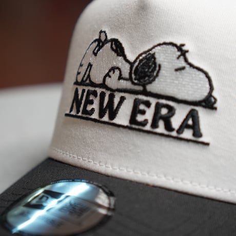 NEW ERA・ニューエラ　9FORTY A-Frame PEANUTS ピーナッツ スヌーピー ホワイト/ブラック 14344536