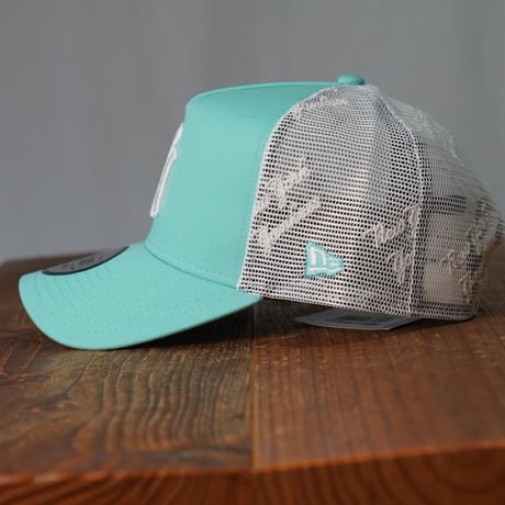 NEW ERA・ニューエラ　9FORTY A-Frame トラッカー MLB Mesh Embroidery ニューヨーク・ヤンキース ブルーティント/ホワイト