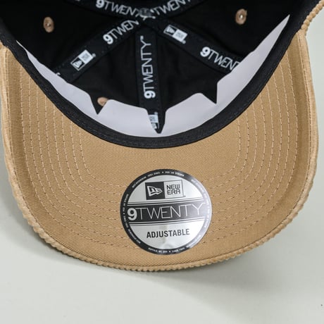 NEW ERA・ニューエラ　9TWENTY Corduroy コーデュロイ Metal Flag（ベージュ）