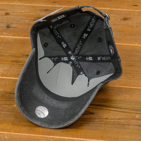 NEW ERA・ニューエラ　9TWENTY Acid Wash ニューヨーク・ヤンキース（ブラック）