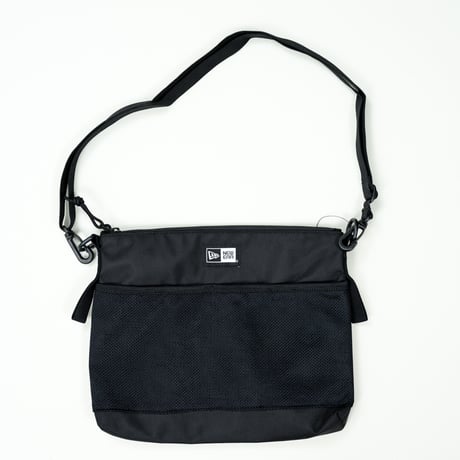 NEW ERA・ニューエラ　 サコッシュ　2.5L（ブラック）