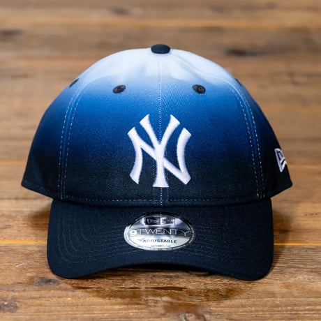NEW ERA・ニューエラ　9TWENTY MLB Gradation ニューヨーク・ヤンキース ネイビーグラデーション