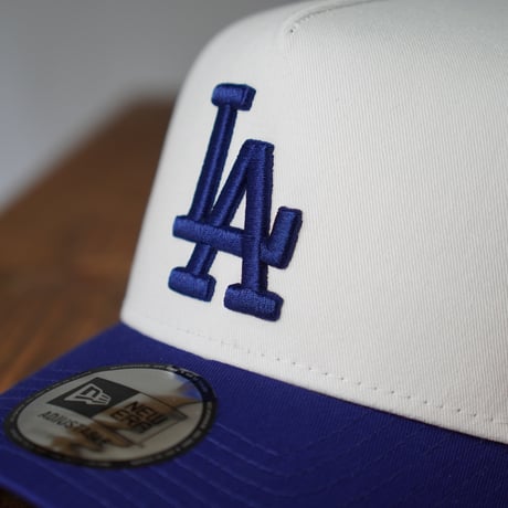 NEW ERA・ニューエラ　9FORTY A-Frame トラッカー MLB Mesh Embroidery ロサンゼルス・ドジャース ホワイト/ダークロイヤル